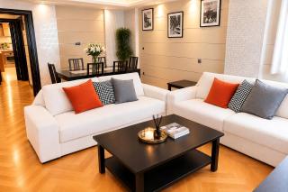 Apartamento Estación María Zambrano y Playa, Disfruta 90m2 junto al AVE con Jacuzzi y Parking Privados! - 8
