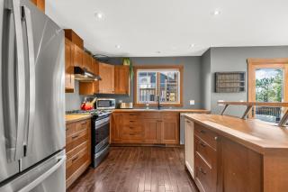Fernie Getaway by Fernie Central Reservations - 1