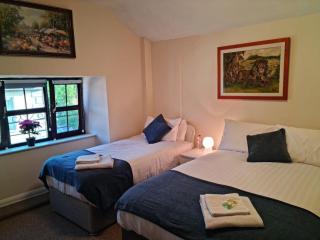 Thairish Castle Lodge - 3