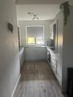 2 Bed Gated Apartment Westport 15 The Anchorage The Quay F28 V342 - 5