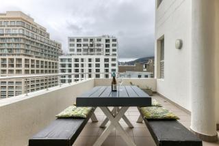 Backup-Powered Classic Luxury Apartment - 3