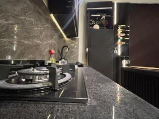 Luxury Bliss Apartment - 8