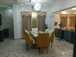 Max Verona - 2-Bedroom Apartment in Shimawa - 6