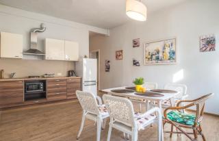 Charming 3-Bedroom Flat in Riga's Historic Center - 4