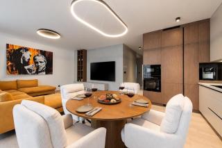 Premium Stay Near Novum & Downtown with Free Parking - 0