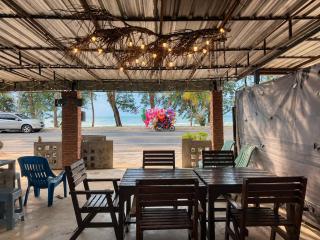 Sammy Seaview Beachfront Homestay - Rayong - 1
