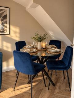 Spacious 3 Bed, Sleeps 6, Parking, Contractors - 7