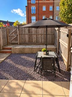Spacious 3 Bed, Sleeps 6, Parking, Contractors - 1