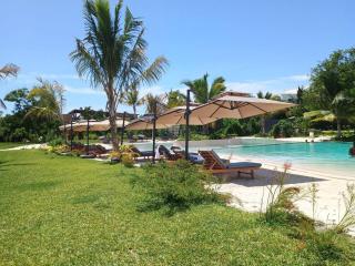Your getaway in nature! Private garden & pool view - 8