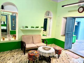 Divine Stay At Janambhumi - Family Sleeps 2-6 , Private & Spacious Home - 4