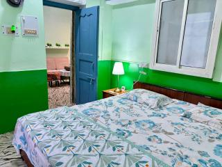 Divine Stay At Janambhumi - Family Sleeps 2-6 , Private & Spacious Home - 9
