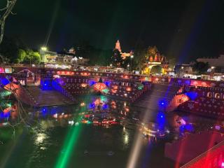 Divine Stay At Janambhumi - Family Sleeps 2-6 , Private & Spacious Home - 1