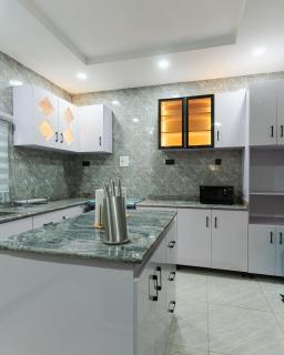 Most luxurious 3bedroom self compound terrace apartment - 9