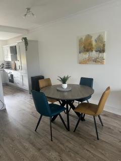2 Bed Gated Apartment Westport 15 The Anchorage The Quay F28 V342 - 4