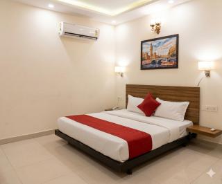 Hotel Ganga Ashoka # Restaurant With Private Ganga River Access In Sturida Colony, Rishikesh - 4