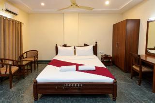 LNV Hotels & Banquets Near Ameerpet Metro Station - 5