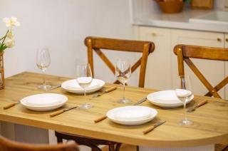 Spacious and Quiet Apartment 2 bedrooms just 1 minutes to Hanoi centre - 3