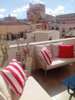 Meetup on The Terrace View With private parking - 0