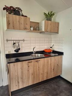 Modern Veluwe Chalet - Private Garden - with Airco - Recreational only - 50 mins from amsterdam by car - 2