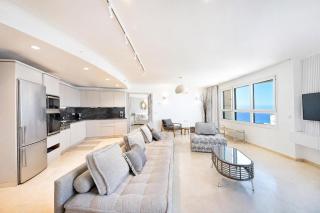 2 - Suite Isrotel - Sea View, Pool AC - 9