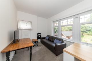 Private flat Near Shops & Thames Riverside - Pass the Keys - 9