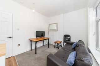 Private flat Near Shops & Thames Riverside - Pass the Keys - 5