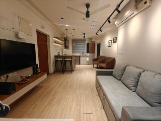 Cozy 1BR Retreat - 9