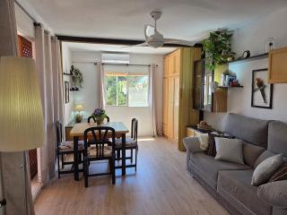 Apartamento 1 nuevo todo équipado, piscina, vistas mar,Tv Francia y Alemania, wiffi 600 megas - 1