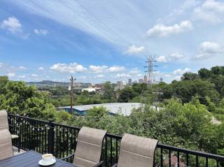 Near Cincy, Skyline Views, Historic 4BR - 6