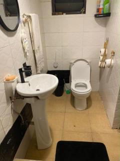 Majo 2 bedroom short-let flat for rent in Ogbojo East Legon - 4