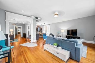 1BR - Walk to Convention Center & Stadiums - 2