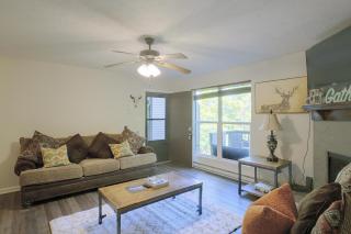 Hike, Ski & More! Modern Sugar Mtn Condo w/ Deck - Sugar Mountain - 1