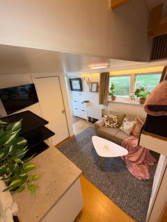 Detached apartment in villa on corner lot - 0