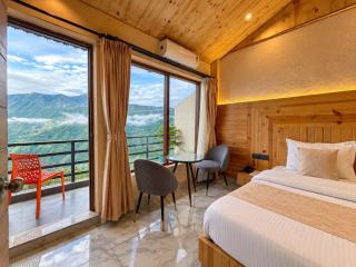 Living On The Edge A Luxury Property Near JW Marriot Mussoorie - 4