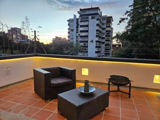 Residence 87 - Luxury 4BR, Private Terrace & BBQ - 9