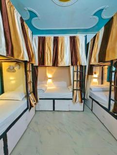 Hobbit House Hostel - 6