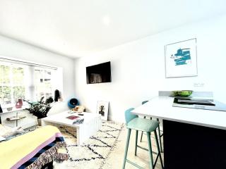 Tropical Gardens 1 bed cottage Central Newlyn - 2