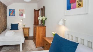 Poldark Charming Mousehole Cottage with Net Loft - 2