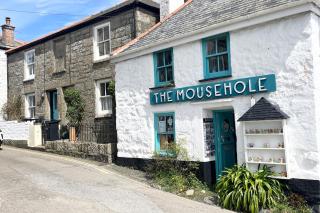 Poldark Charming Mousehole Cottage with Net Loft - 5