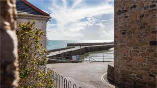 Poldark Charming Mousehole Cottage with Net Loft - 3