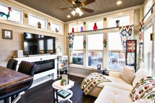 The Bluebonnet Bungalow with Resort Access - 7