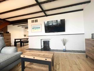 Hebaska~Watergate Bay~3 Bedroom - 2