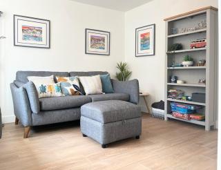 Beautiful 3 Bed Townhouse with Parking, close to Sea Front - 8