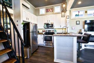 The Bluebonnet Bungalow with Resort Access - 5