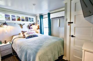 The Bluebonnet Bungalow with Resort Access - 2