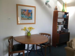 Harbourside apartment with seaviews and parking - 4