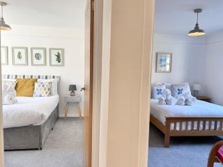 Harlowe Mousehole Hideaway two bedrooms with parking - 1