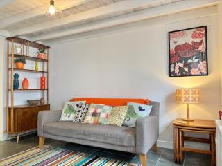 Whirlygig Cottage, near to Penzance Harbour - 8