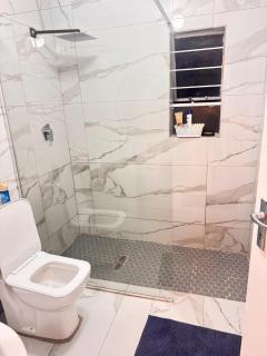 Quiet, Laid back and Mature Apartment - 4