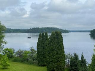 Chalet Bleu de la Baie Boudreault - Vu sur le lac - 9